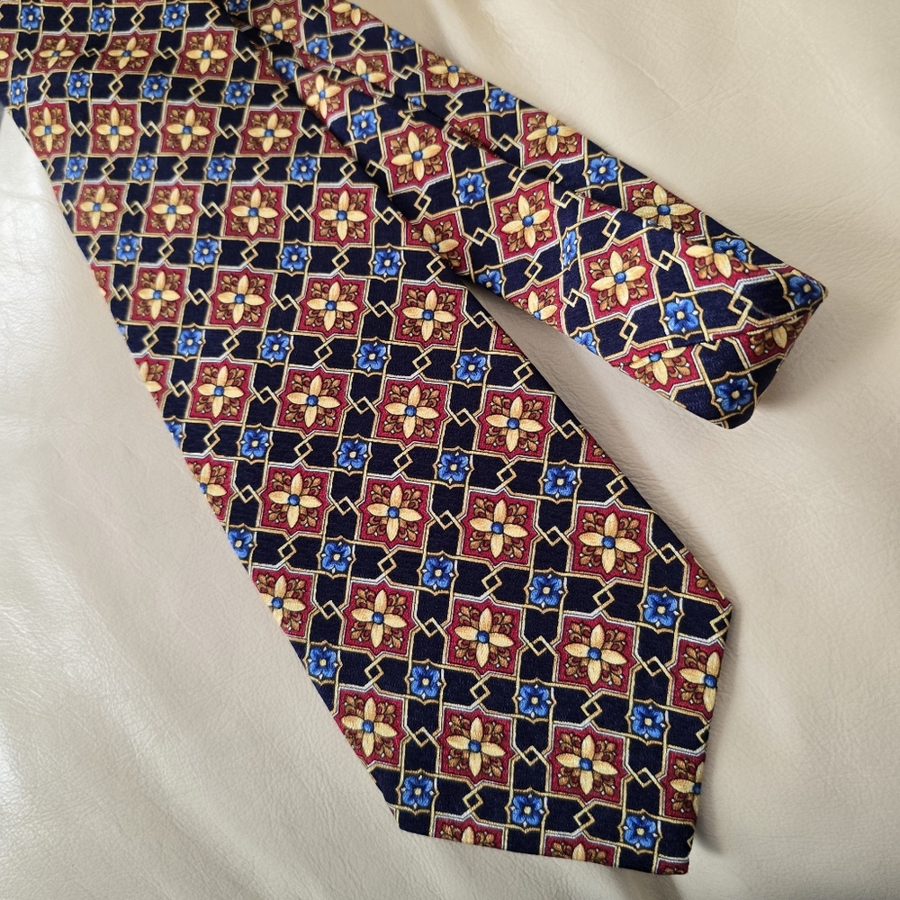 Geoffrey Beene Red Yellow Blue Black Patterned  Silk Necktie Tie NWT